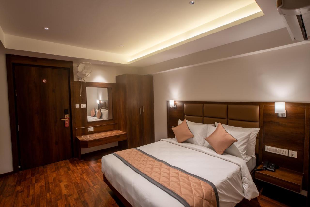 העיר בנגלור Golden Fortune Inn Hotel מראה חיצוני תמונה