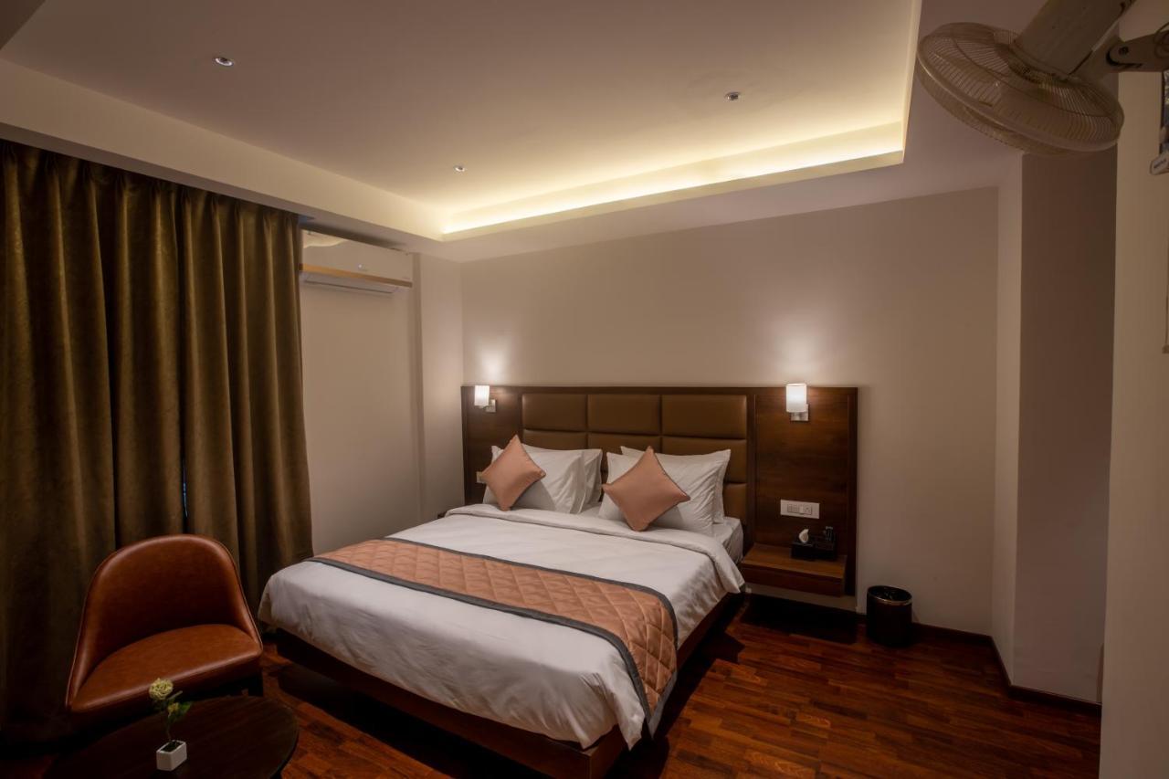 העיר בנגלור Golden Fortune Inn Hotel מראה חיצוני תמונה