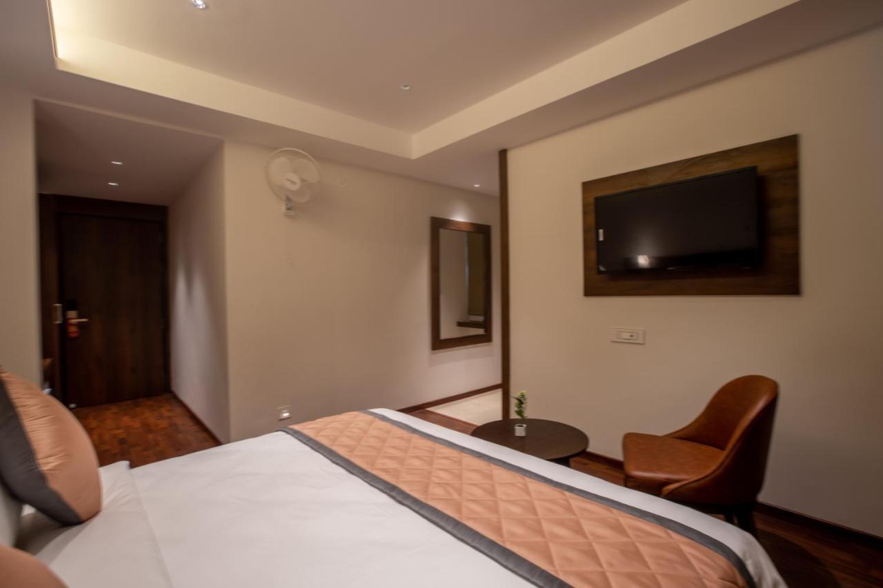 העיר בנגלור Golden Fortune Inn Hotel מראה חיצוני תמונה