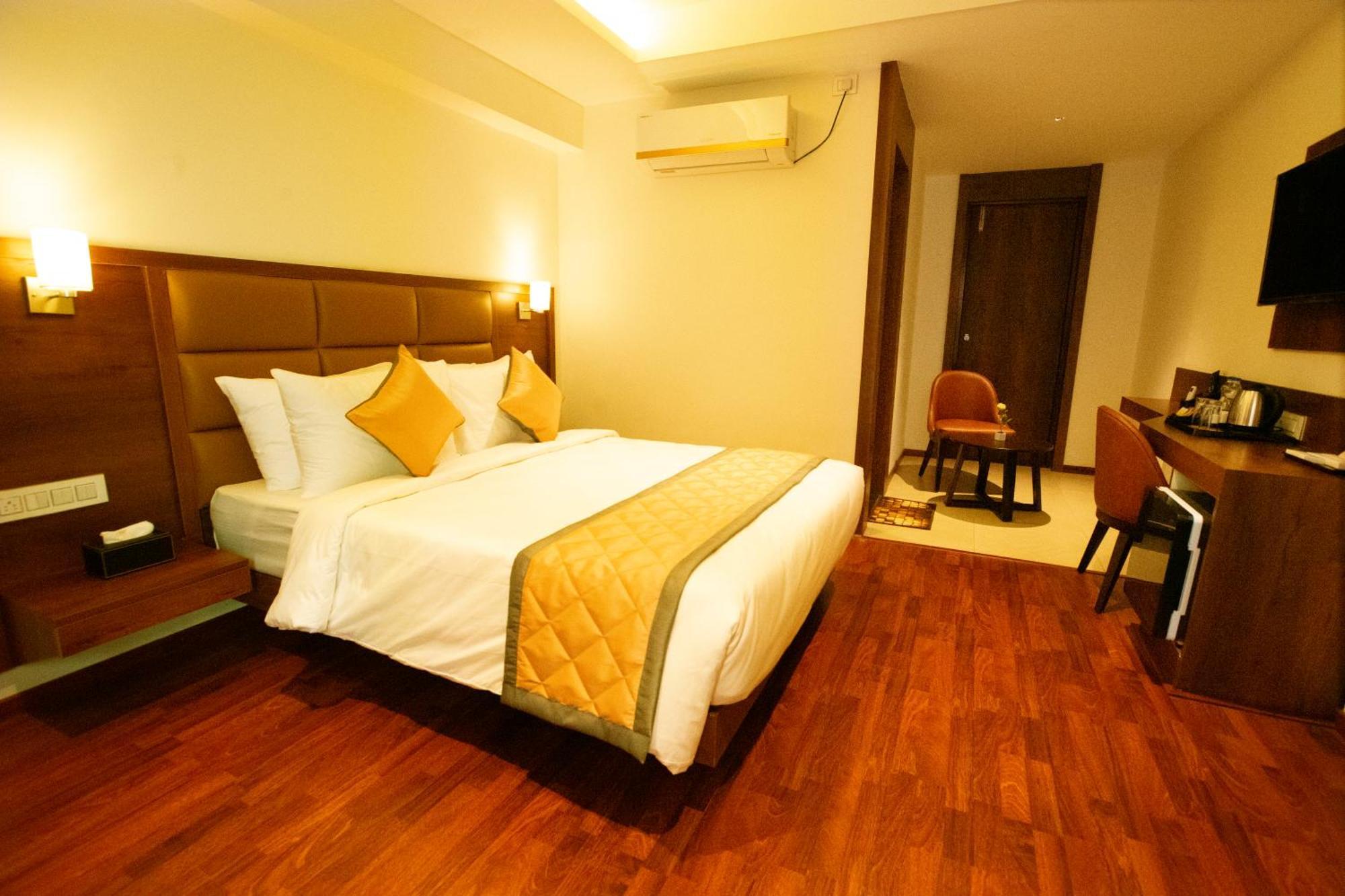 העיר בנגלור Golden Fortune Inn Hotel מראה חיצוני תמונה