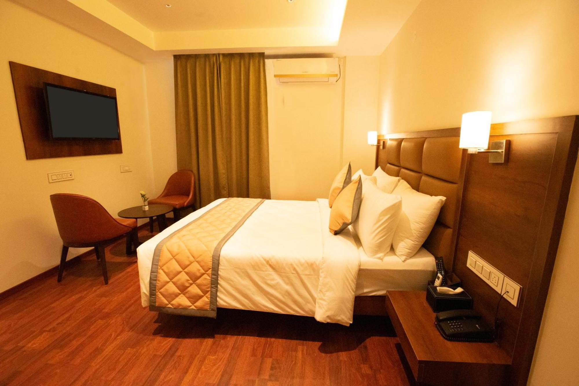 העיר בנגלור Golden Fortune Inn Hotel מראה חיצוני תמונה