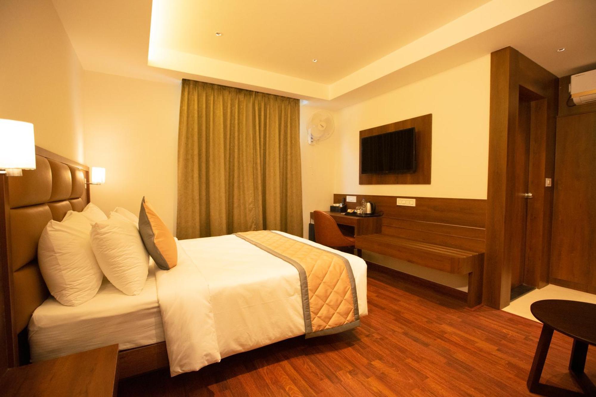 העיר בנגלור Golden Fortune Inn Hotel מראה חיצוני תמונה