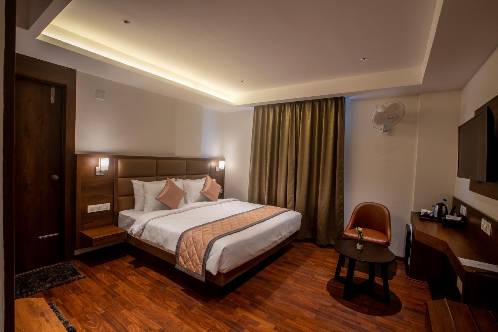 העיר בנגלור Golden Fortune Inn Hotel מראה חיצוני תמונה